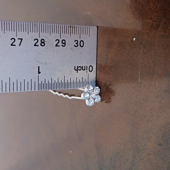 NEW! 7 Hair Pins Flower Design Clear Rhinestone wedding Headwear 5751 - Picture 6 of 6